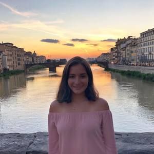 Meet your Posher, Laura